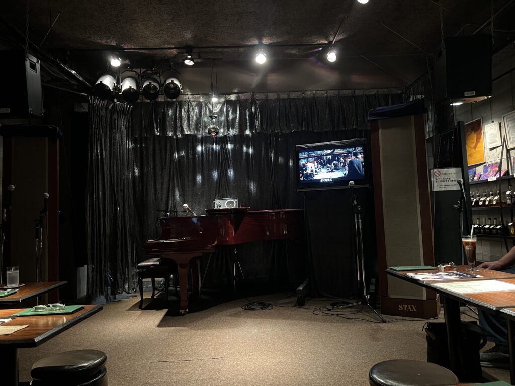 シャンソンCafeエルム
